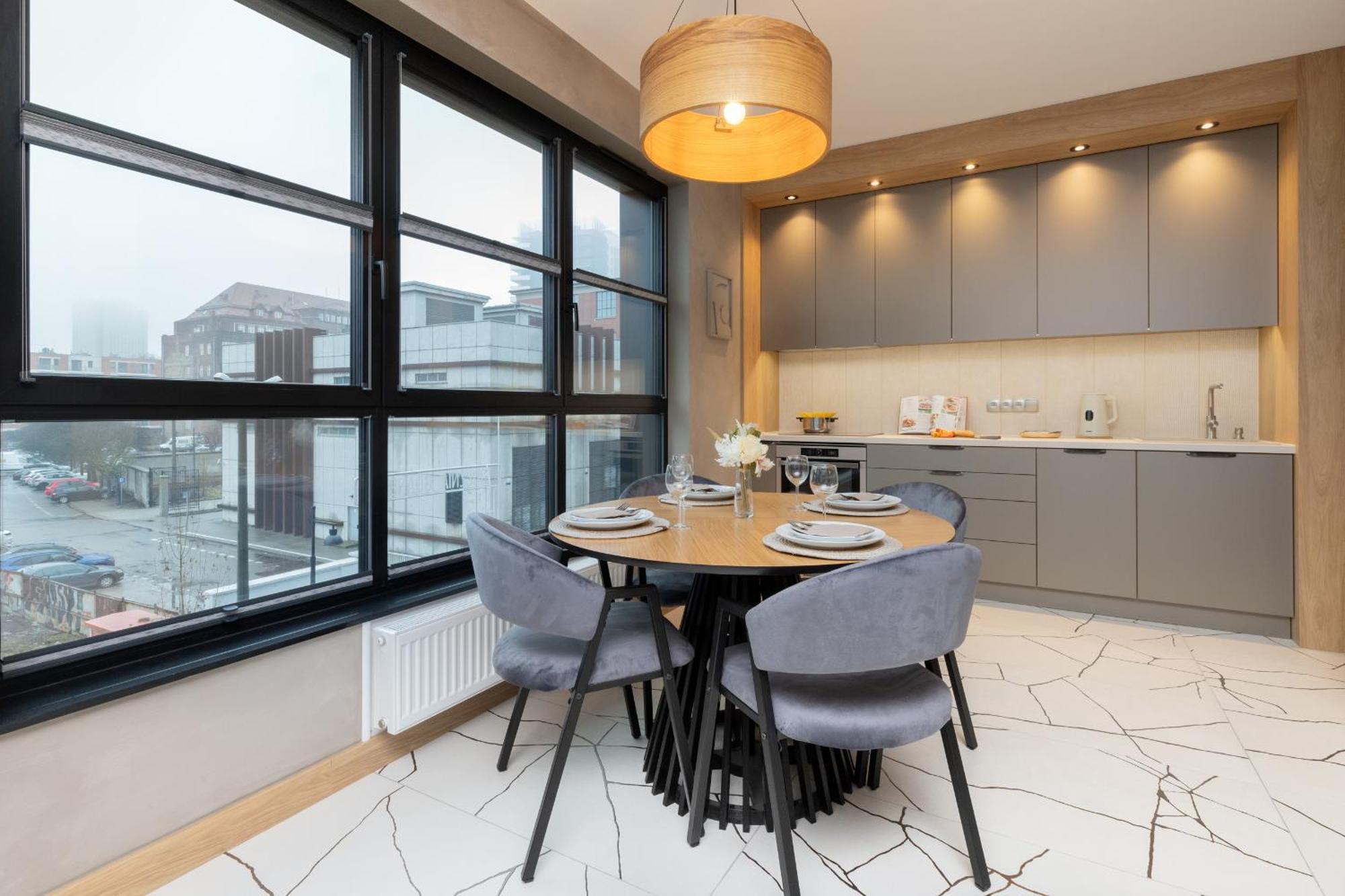 Апартаменти Loft Near The Old Town Parking & Balcony By Renters Гданськ