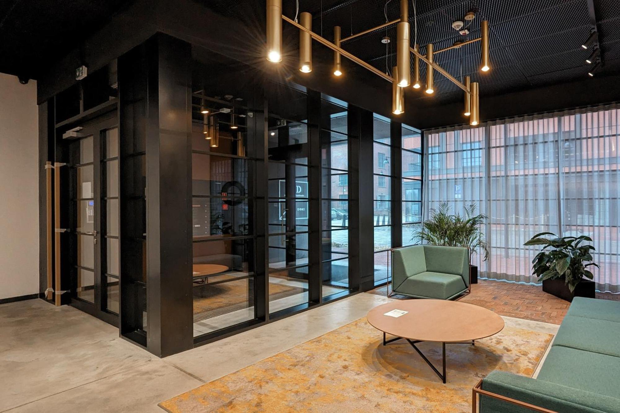 Апартаменти Loft Near The Old Town Parking & Balcony By Renters *